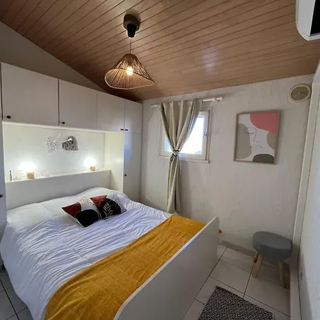 펜션 Location De Renovee En A 300m Du Marche De Noel
