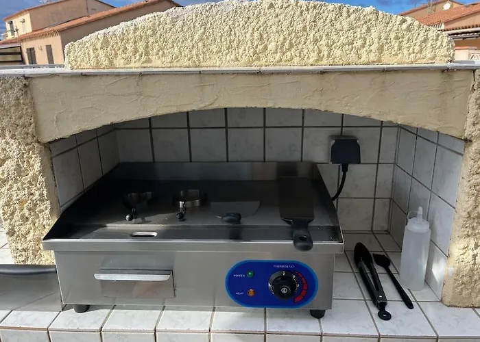 Casa de Férias Location De Rénovée En Résidence à 300m Du Marché De Noël Le Barcarès